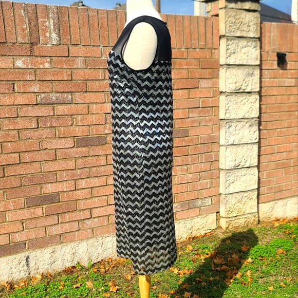 R & M Richards sequin dress - Picture 4 of 7